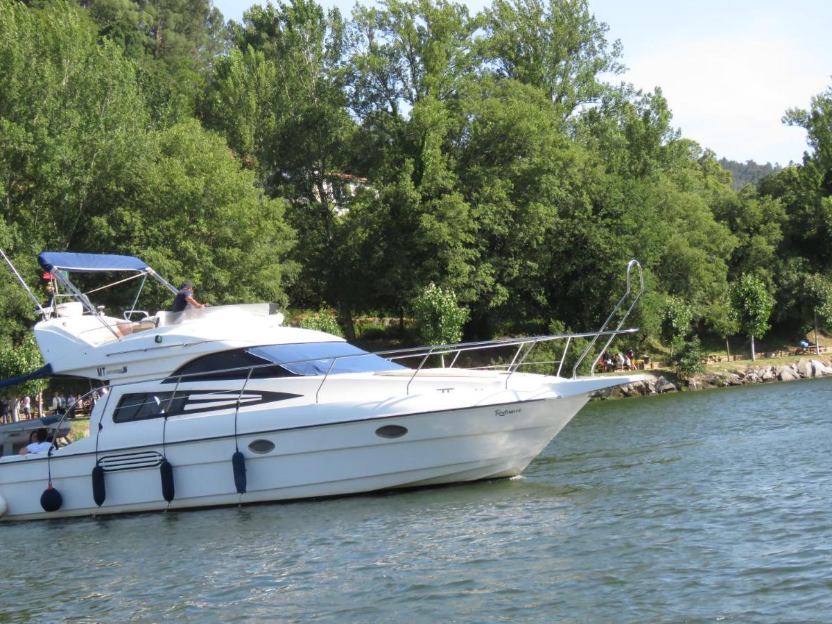 Aquadouro Yacht Radames - Sleep Boat Experience 호텔 카스텔루 지 파이바 외부 사진