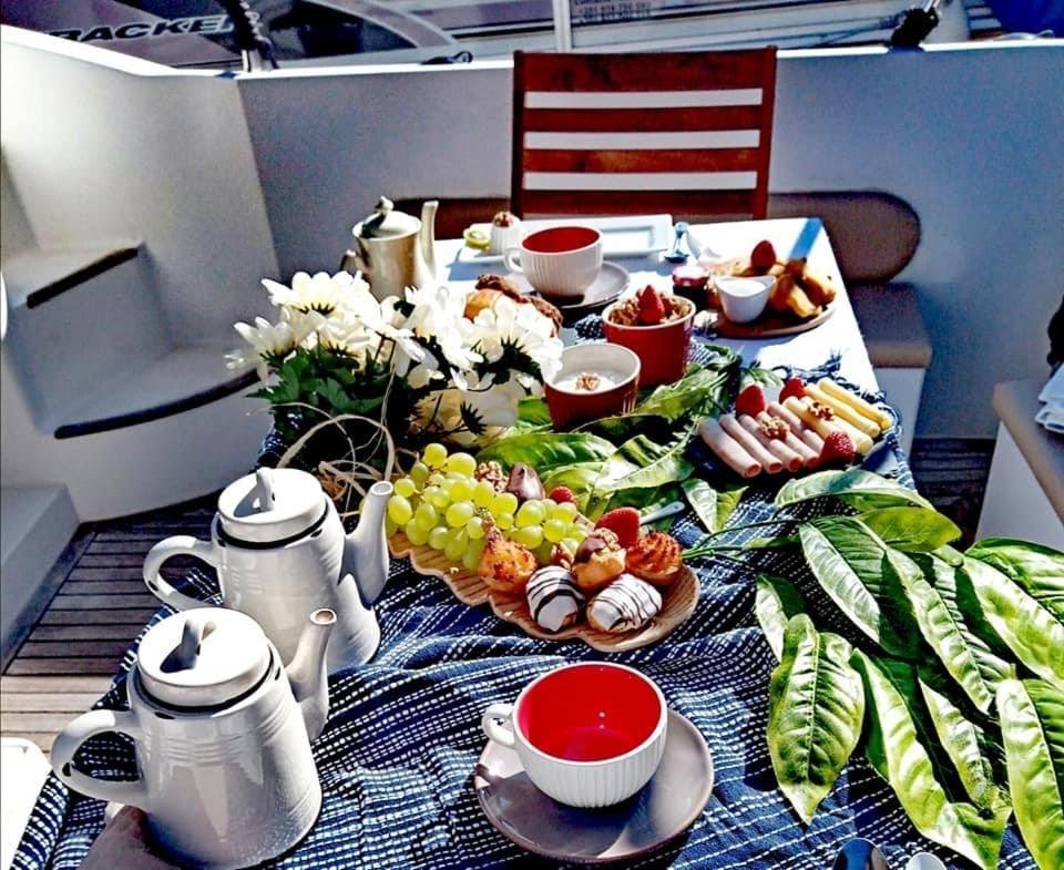 Aquadouro Yacht Radames - Sleep Boat Experience 호텔 카스텔루 지 파이바 외부 사진