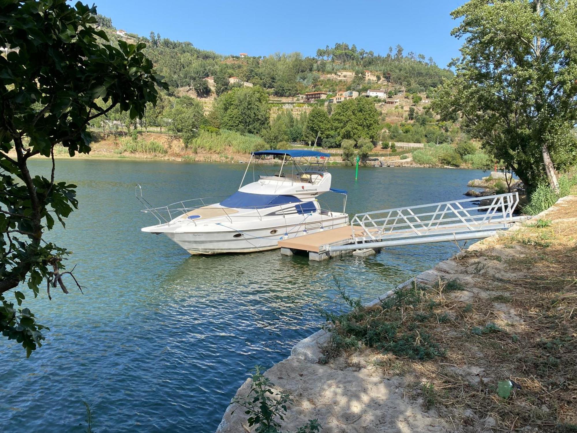 Aquadouro Yacht Radames - Sleep Boat Experience 호텔 카스텔루 지 파이바 외부 사진